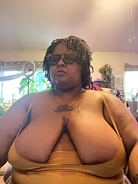 kweenxkarma online show from September 12, 7:10 pm