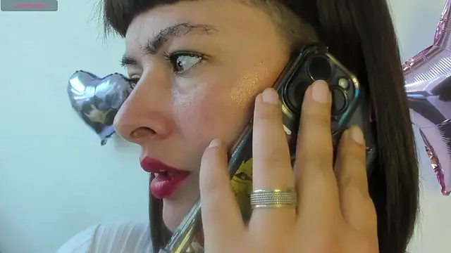 queen fetish online show from June 3, 8:03 pm