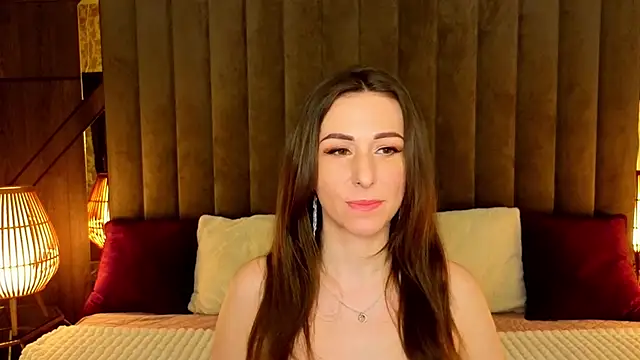 KimmmLi online show from April 15, 1:11 pm