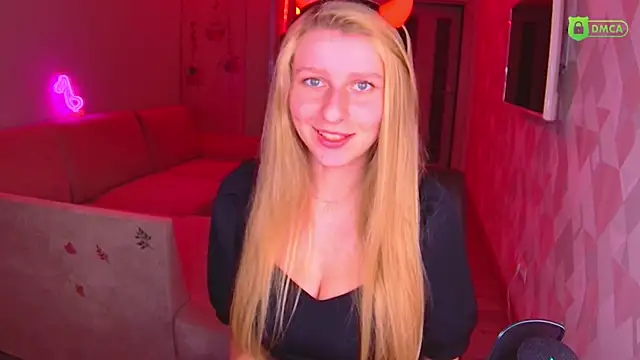 Snapshot of AmaliaQueen chatting on October 30, 3:02 pm AmaliaQueen online show from October 30, 3:02 pm