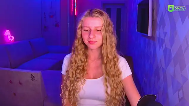 Snapshot of AmaliaQueen chatting on October 4, 3:38 pm AmaliaQueen online show from October 4, 3:38 pm