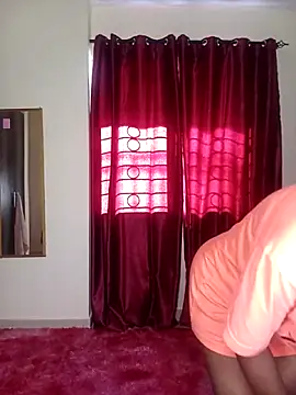 The-Peach-Flexer online show from May 2, 12:19 pm