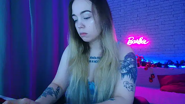 -Stacyy- online show from January 7, 5:11 am