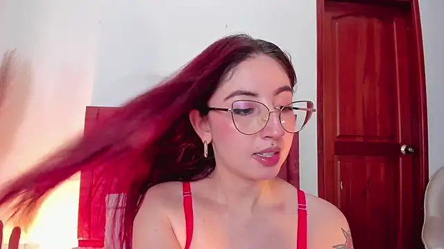 Emilywatsonn online show from September 12, 12:55 am