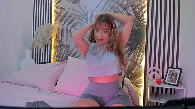 Samaantha-White online show from February 16, 11:43 am