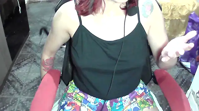 ManuEscarlate13 online show from September 23, 5:49 am