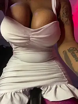 Cherrytowild online show from November 2, 9:02 am