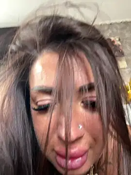 RuslanaXX online show from April 14, 9:20 am