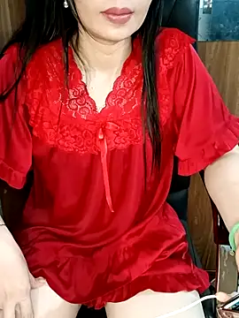 Blythe 69 online show from April 27, 1:08 pm