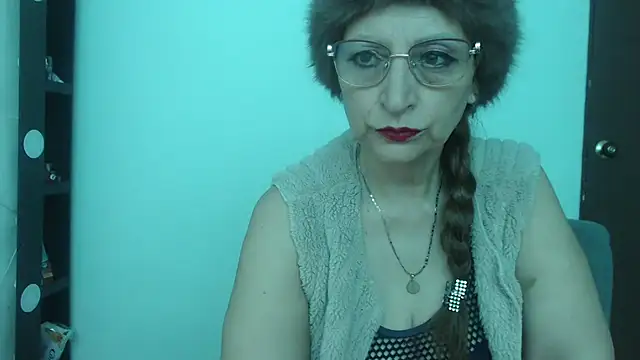 Lilly macflyy online show from November 10, 7:42 pm
