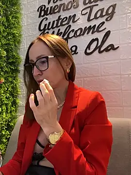 LauraDavis online show from March 5, 7:09 pm