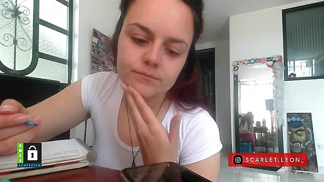 Scarletleon77 online show from December 2, 4:31 pm