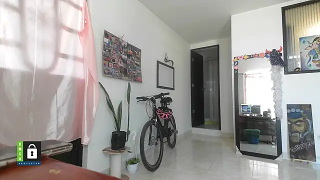 Scarletleon77 online show from October 23, 1:39 pm