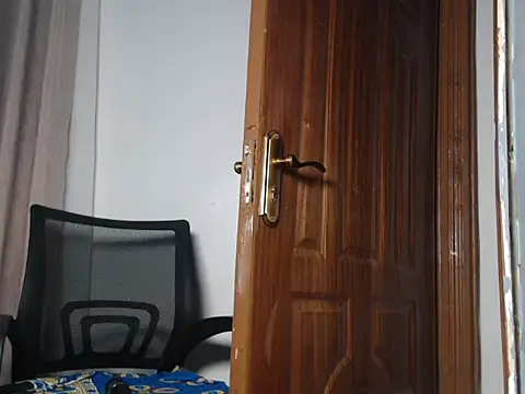 leslie bebby2 online show from February 5, 1:30 am