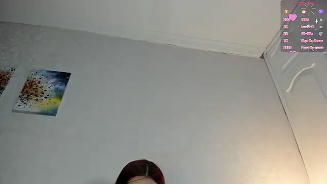 paulinasaeEnz online show from April 13, 1:23 pm