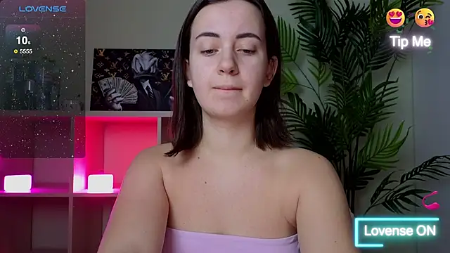 SweetieKendl online show from February 1, 10:30 pm