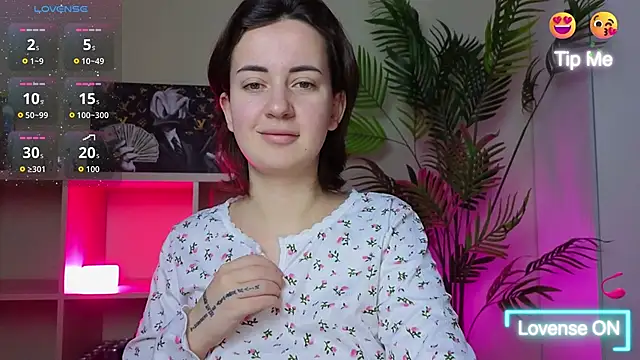 SweetieKendl online show from April 7, 9:50 pm