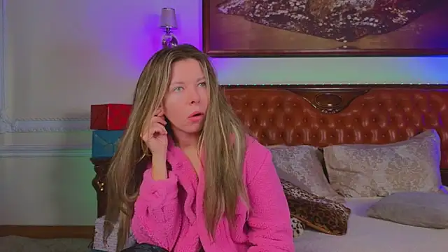 Real Tini online show from December 15, 6:18 am