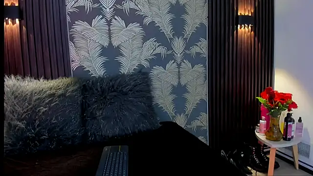 Snapshot of _shantal_smith chatting on October 22, 4:12 pm shantal smith online show from October 22, 4:12 pm