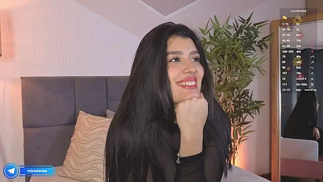 missatenea online show from November 6, 2:23 pm