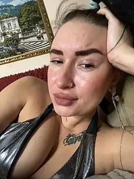 Roxana Bell online show from February 23, 9:14 pm