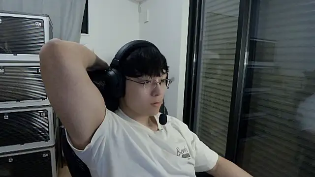 Tkcqcc online show from December 20, 5:06 pm