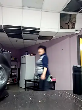 FantasyMichelle online show from April 12, 6:33 pm