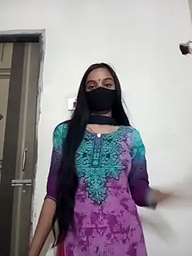 Raya-Moni online show from November 21, 3:03 pm