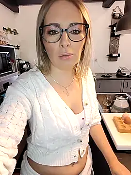 Jade Emeraud online show from February 1, 1:32 pm