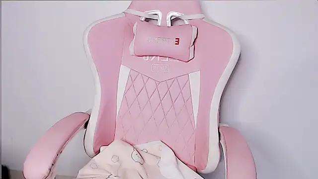 ---Hera--- online show from April 15, 6:47 am