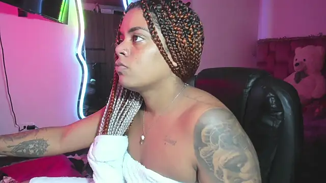 ladyrd1 online show from February 10, 1:36 pm