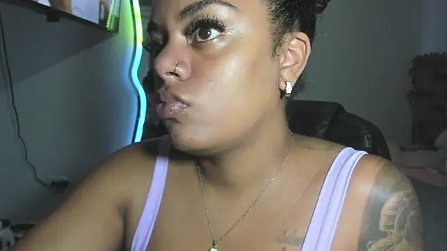 ladyrd1 online show from January 13, 11:42 pm