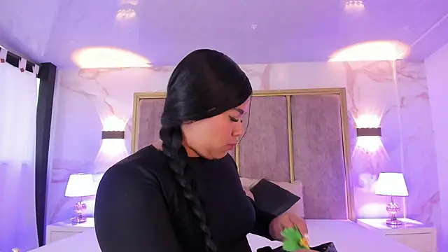 MarianaGarciaa   online show from November 6, 7:31 pm