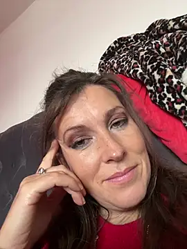 Lwhite1 online show from April 13, 3:46 pm