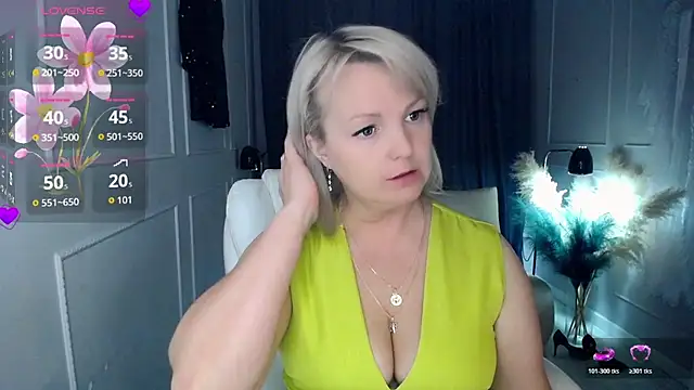 Juarnea online show from October 18, 1:25 pm