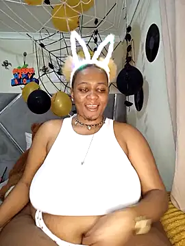 CocoBootyyy online show from October 25, 11:44 pm