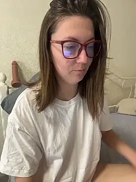 BeatriceTender online show from April 3, 8:51 pm