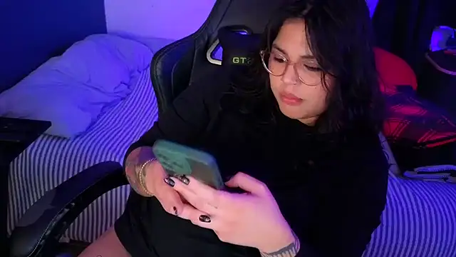 miacanela xo online show from March 24, 2:28 am