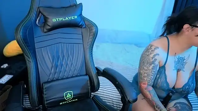 miacanela xo online show from April 11, 12:06 am