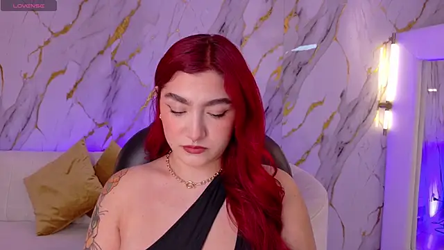 ViolettCastel online show from December 19, 7:28 pm