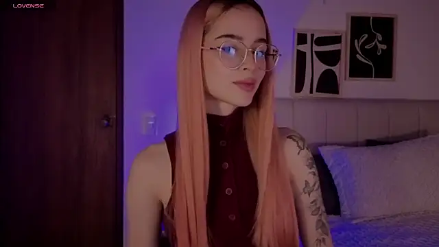 Roxxy mora online show from February 6, 10:46 pm