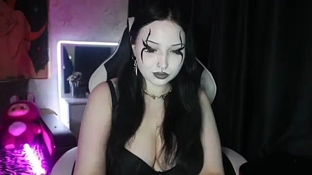 Kitty goth online show from July 10, 9:37 pm