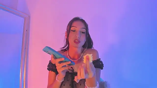 LyaEvanss online show from October 8, 2:10 pm