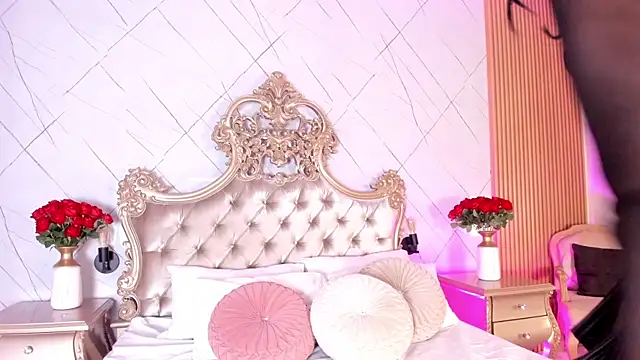 Snapshot of JulissaWilson chatting on October 20, 4:32 pm JulissaWilson online show from October 20, 4:32 pm