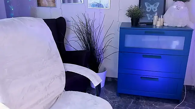 AlicePopsy online show from November 11, 11:40 am