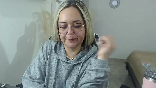 samy vsn online show from April 16, 9:39 pm