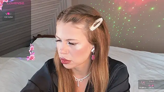 KristinaMoon online show from April 19, 10:48 am