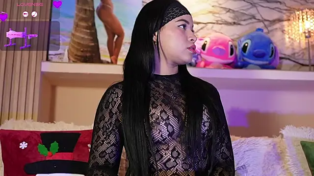 adri crof online show from December 4, 4:26 am