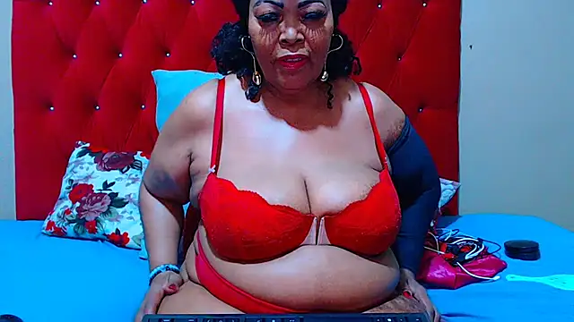 ebonycandy10 online show from December 14, 9:09 pm