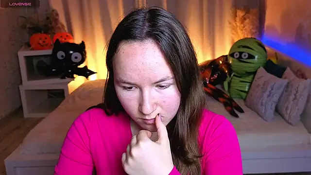 Snapshot of Little_doll_meow chatting on October 17, 4:16 am Little doll meow online show from October 17, 4:16 am